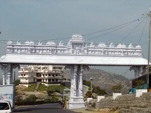 Laxmi Narasimha Swami Temple -yadagiriguttaroad